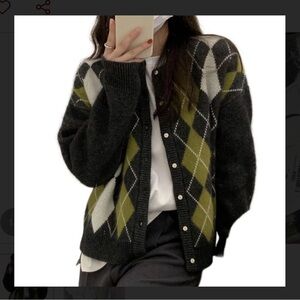 Classic Argyle Cardigan Sweater - Black and Green